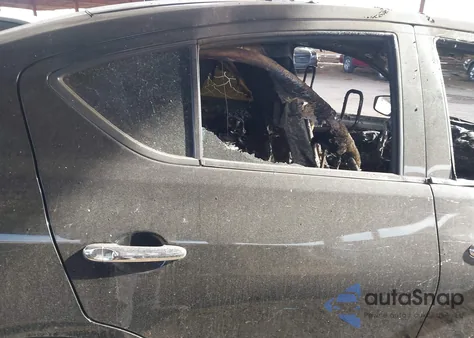 2018 Nissan Versa 1.6 Sv z USA, uszkodzony, nr VIN 3N1CN7AP2JL804701